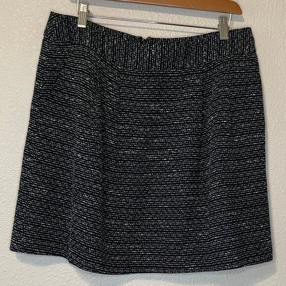 Halogen from Nordstrom Tweed Deep Gray Mini Skirt Size 12 Classic Academia - Picture 3 of 10